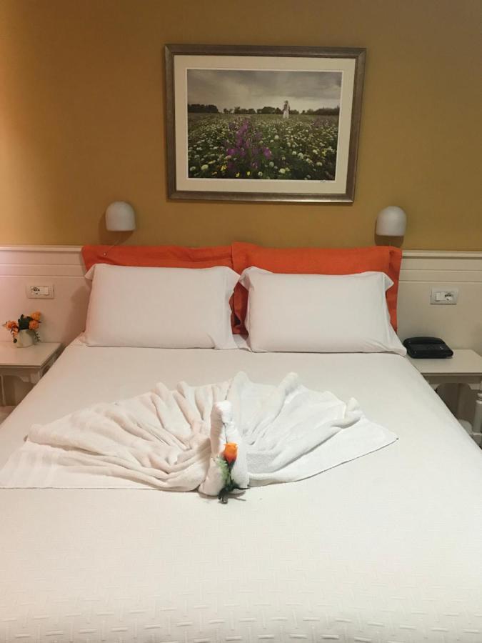 Hotel Nais Драч Екстериор снимка